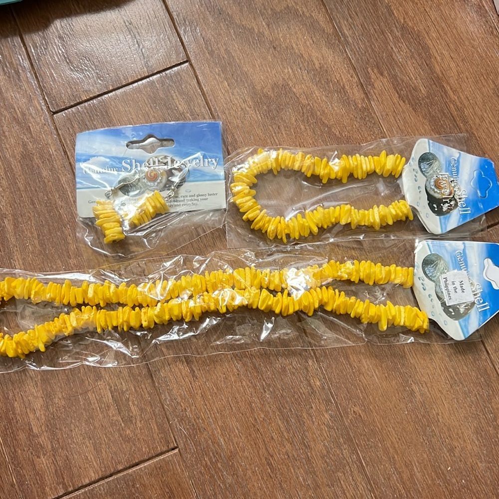 Genuine Shell Jewelry Set